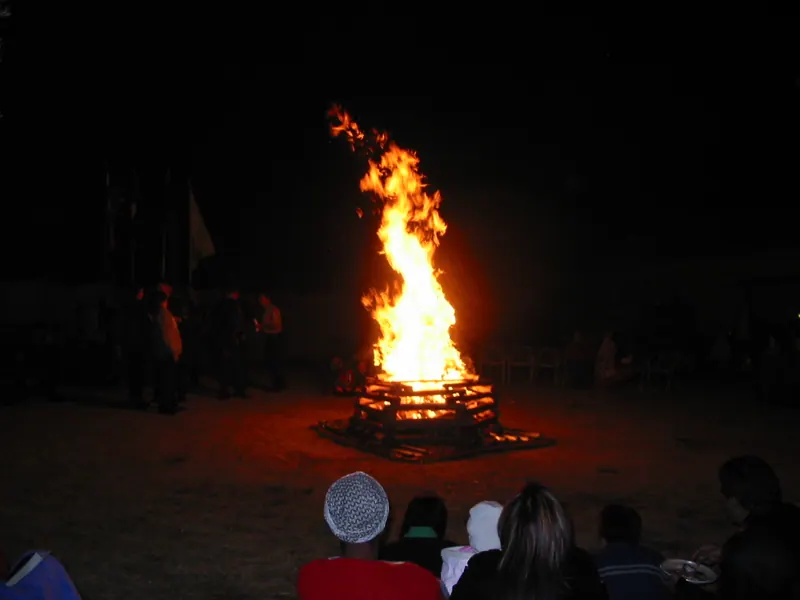 Group Campfire 2004, photo 11