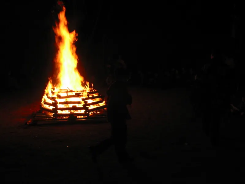 Group Campfire 2004, photo 15