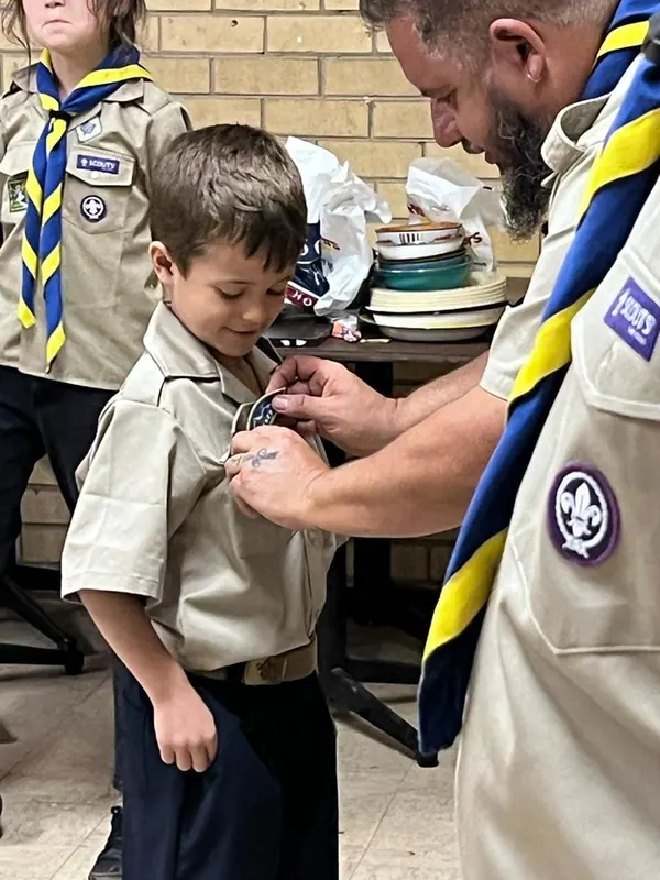 Cub investitures, photo 26