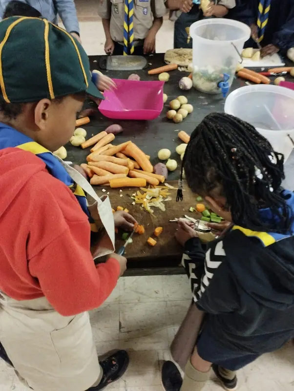 Cubs make soup for Kencare, photo 4